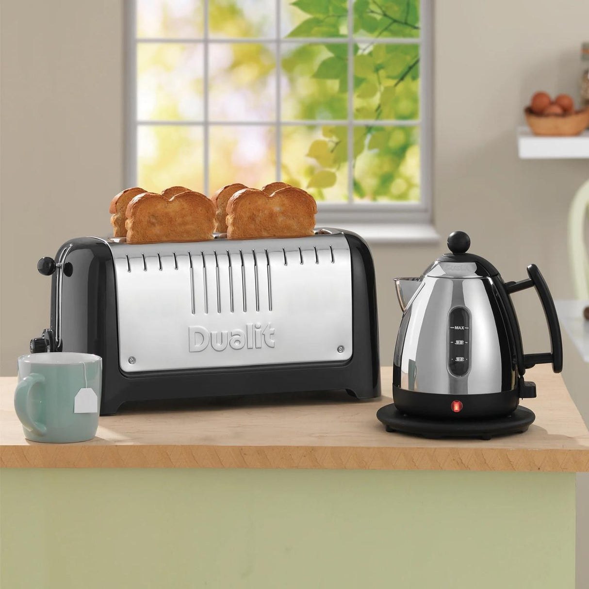 Dualit 2-Slice Long Slot Lite Toaster – Gloss Black with Bagel & Defrost Functions