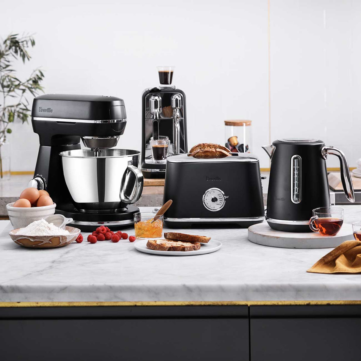 Breville The Bakery Chef Hub Stand Mixer